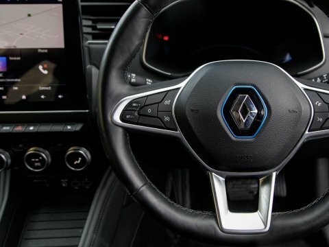 Renault Zoe Iconic White #18
