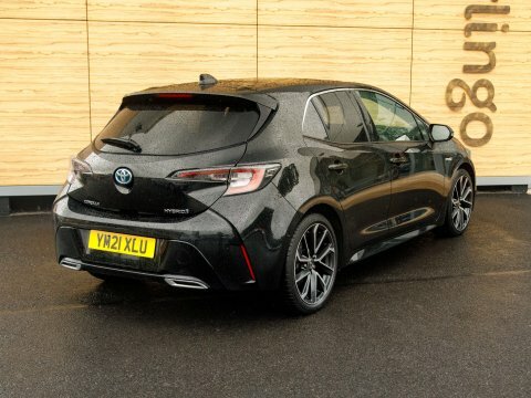 Toyota Corolla Hatchback Black #2