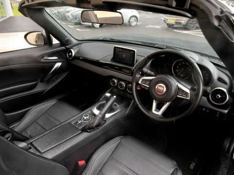 Fiat 124 Spider Red #4