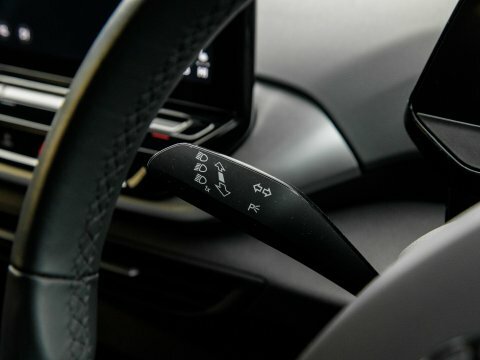 Volkswagen ID.4 Max Black #17