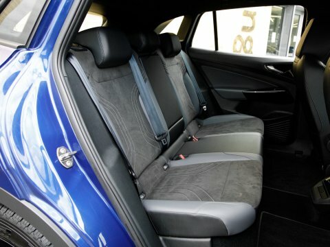 Volkswagen ID.4 Max Black #42