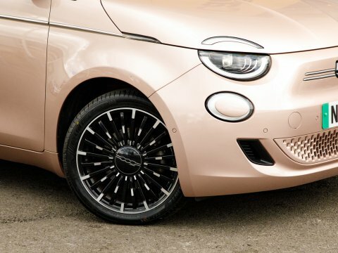 Fiat 500E 500E Red Black #12