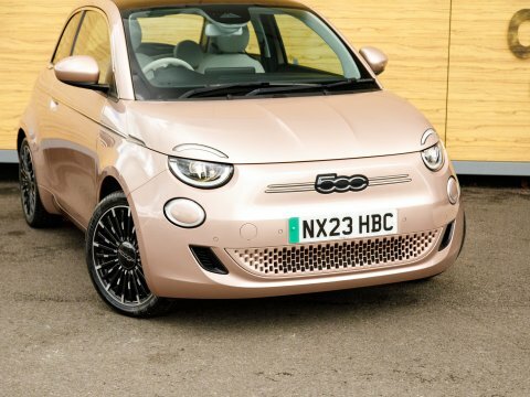 Fiat 500E 500E Red Black #11