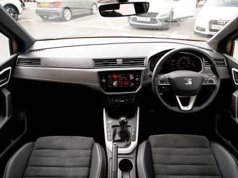 Seat Arona Suv RY19UOD Gold #3