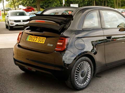 Fiat 500E 42Kwh Icon Black #8