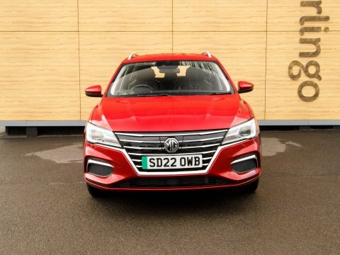 MG MG5 Estate Red #5