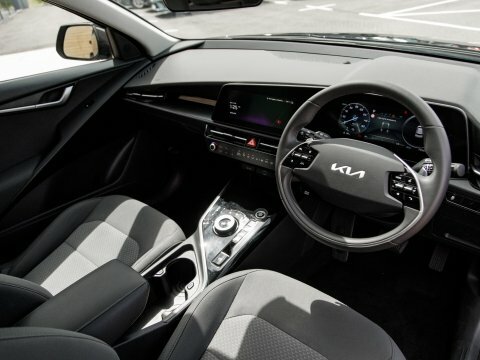 Kia Niro Suv Black #4