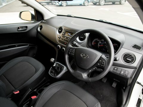 Hyundai I10 Hatchback White #4