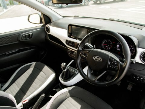 Hyundai I10 Hatchback Green #4