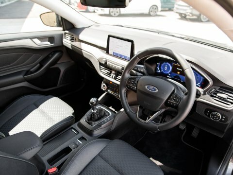 Ford Focus Hatchback CA21GGU Grey #4