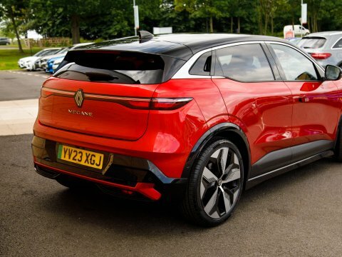 Renault Megane Hatchback Techno Ev60 220Hp Optimum Charge 20232 White #9
