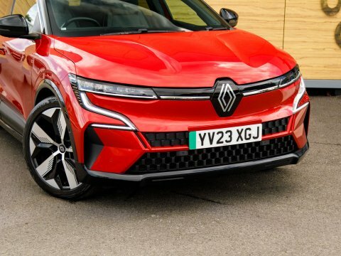 Renault Megane Hatchback Techno Ev60 220Hp Optimum Charge 20232 White #11
