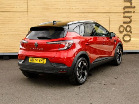 Renault Captur Hatchback Red #2