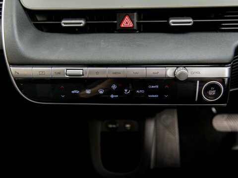 Hyundai Ioniq 5 Hatchback White #39