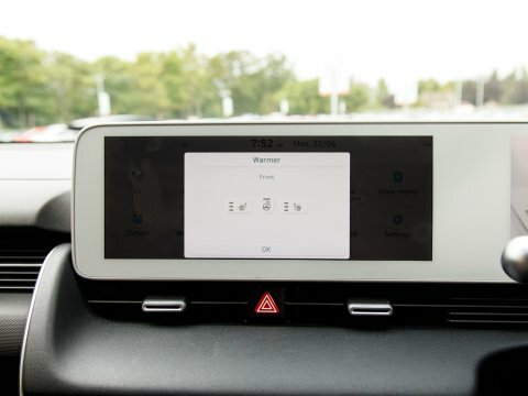 Hyundai Ioniq 5 Hatchback White #31