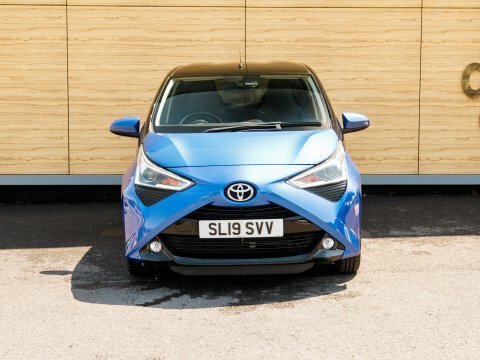 Toyota Aygo Hatchback Blue #5