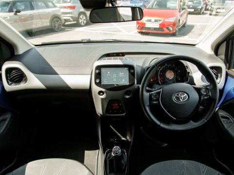Toyota Aygo Hatchback Blue #3
