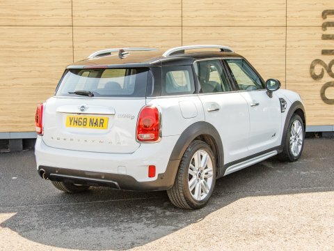 Mini Countryman Countryman Cooper D All4 Exclusive White #2