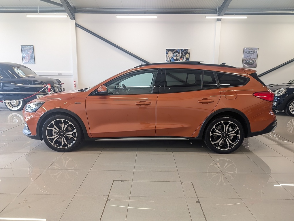 Ford Focus T Ecoboost Active X HF19LYO Orange #3