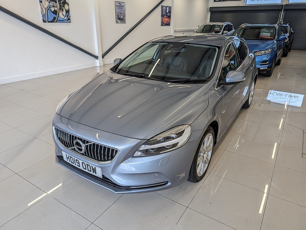 Volvo V40 T3 Inscription Edition HD19ODW Blue #2
