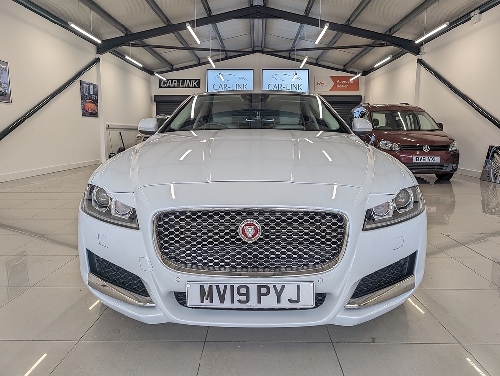 Jaguar XF I Portfolio MV19PYJ White #4