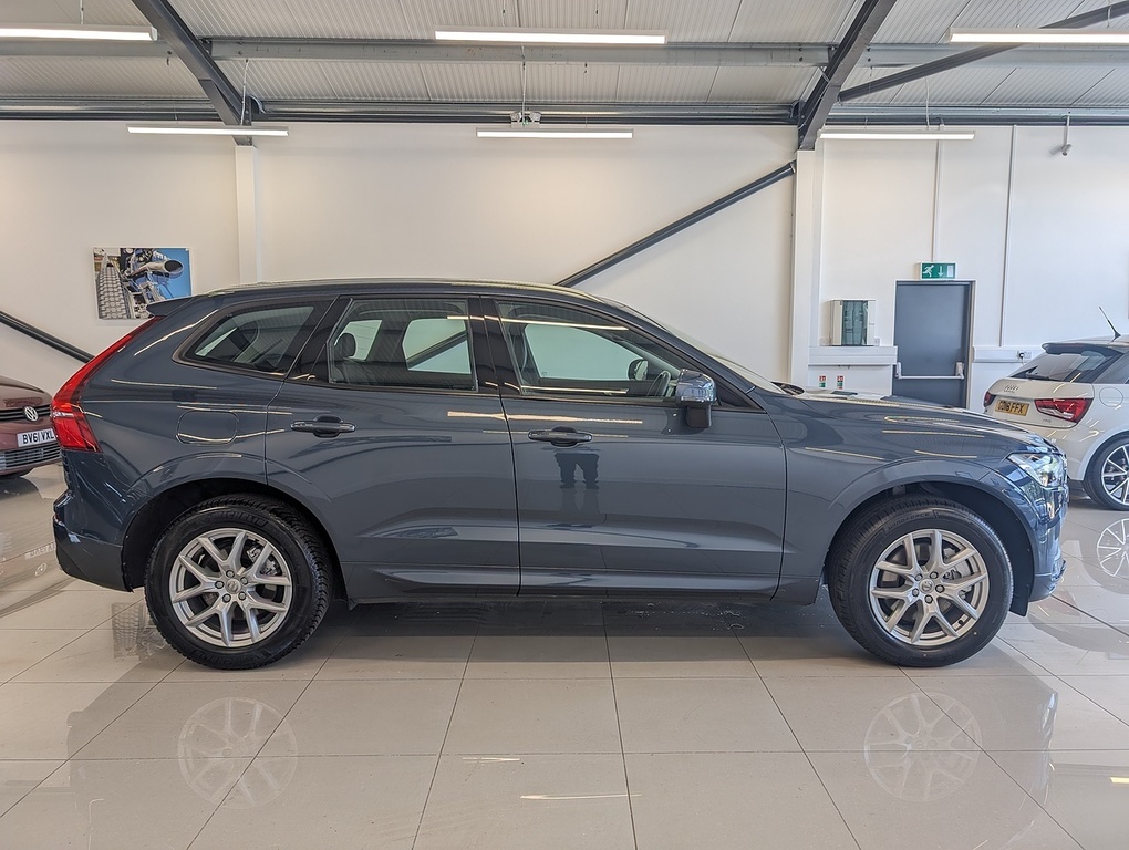 Volvo XC60 D4 Momentum Pro YF18NPX Blue #6