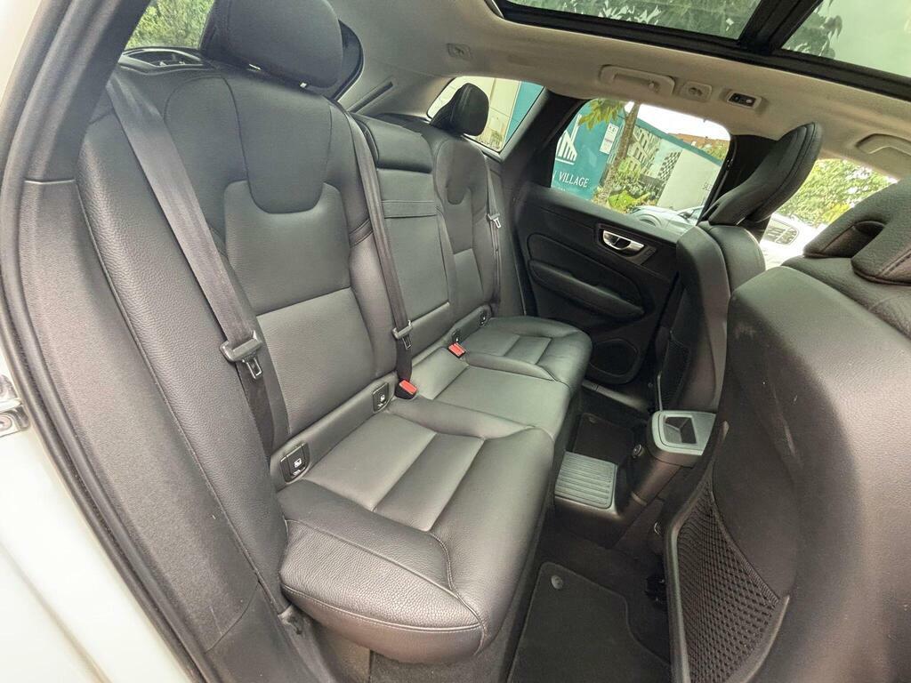 Volvo XC60 Suv Black #42