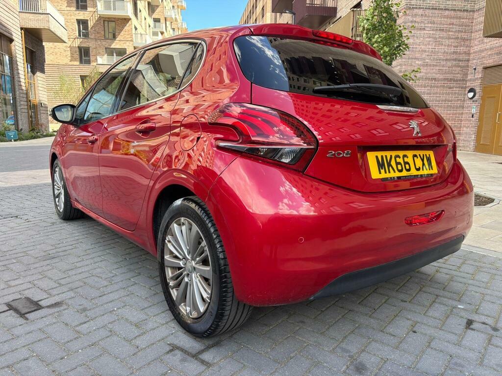 Peugeot 208 1.2 Puretech Allure Eat Euro 6 S S Red #2