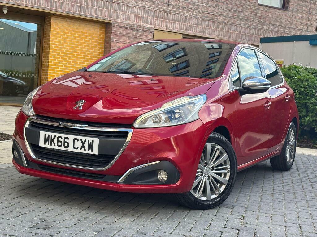 Peugeot 208 1.2 Puretech Allure Eat Euro 6 S S Red