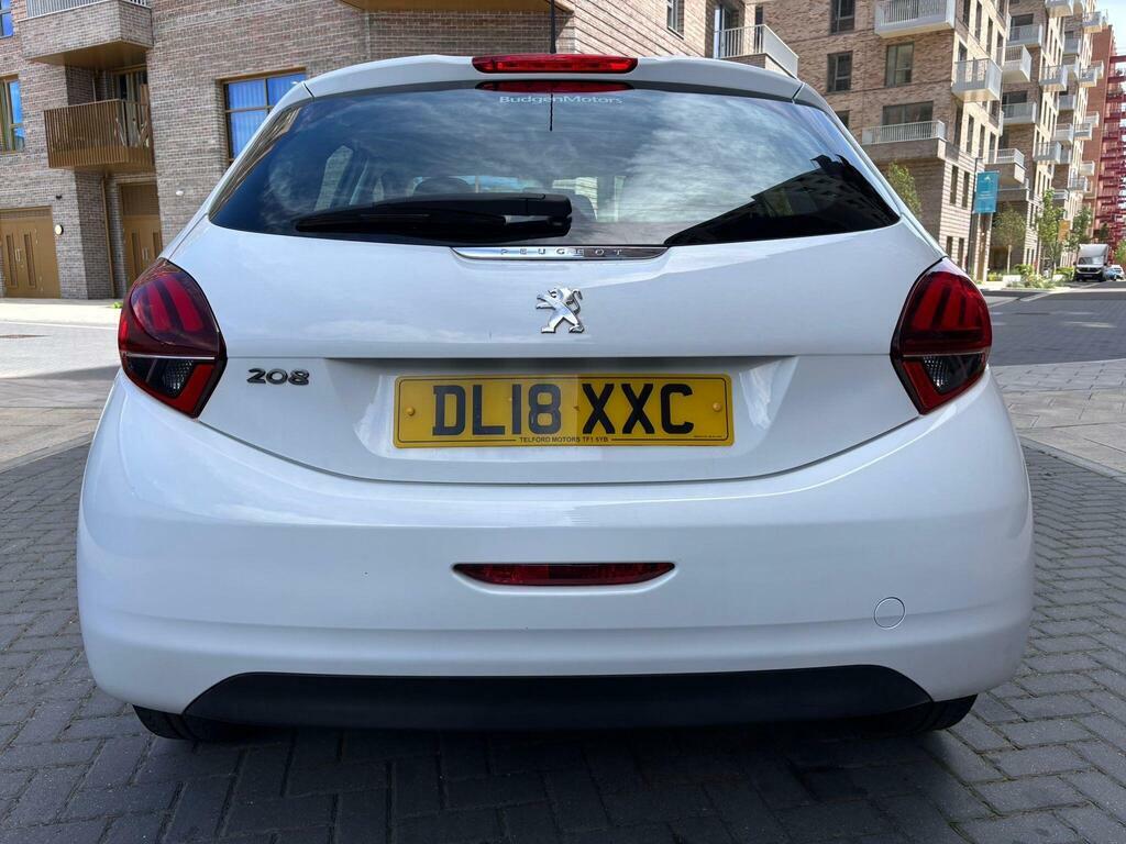 Peugeot 208 Active White #26