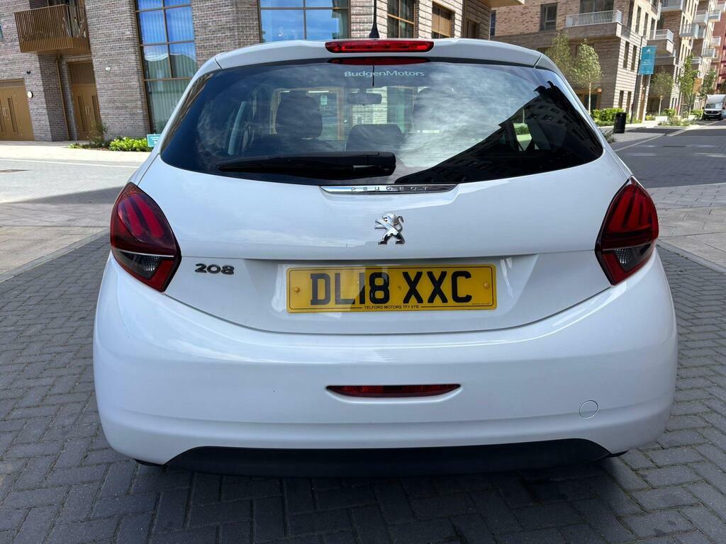 Peugeot 208 Active White #25
