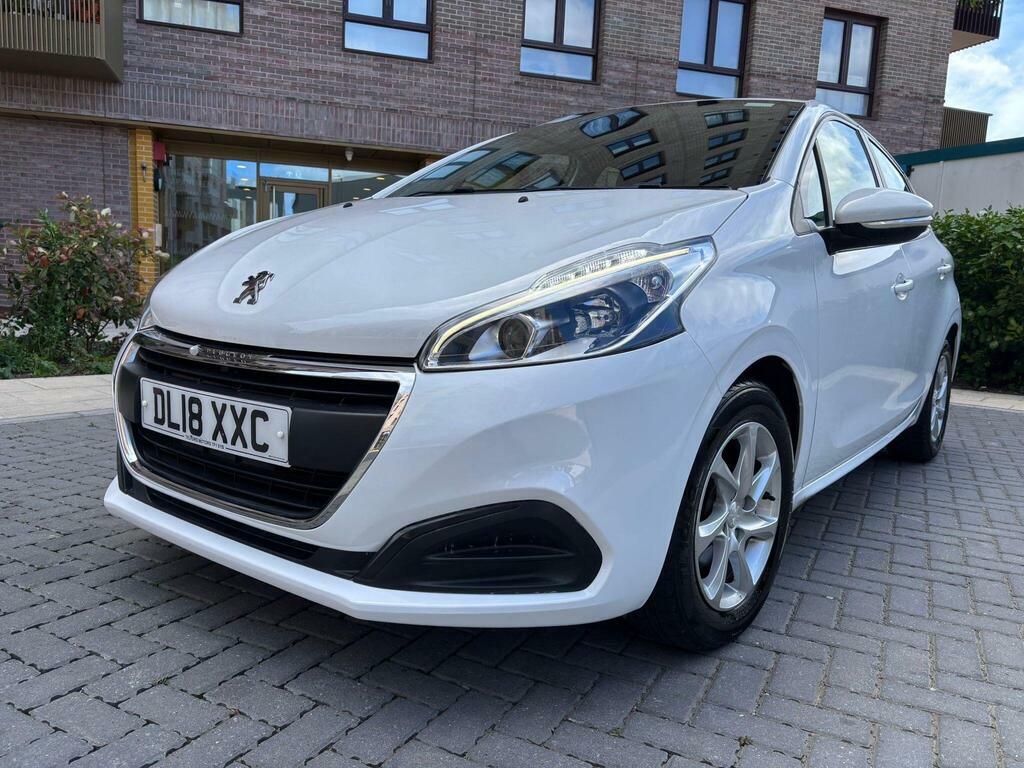 Peugeot 208 Active White #21