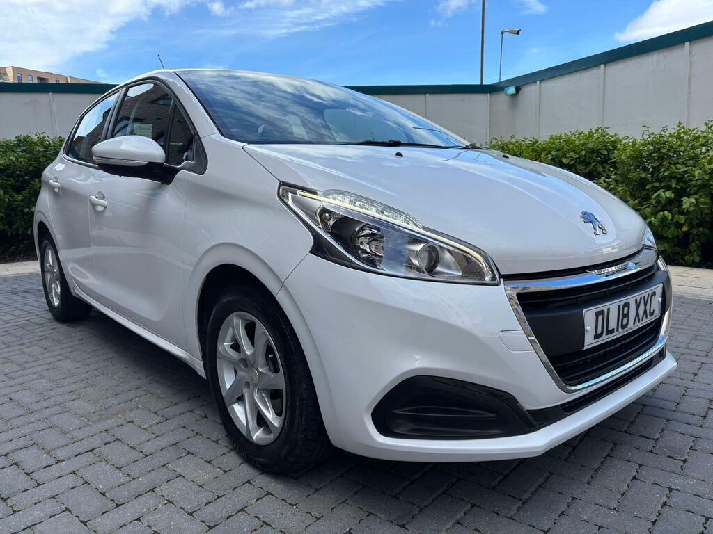 Peugeot 208 Active White #11