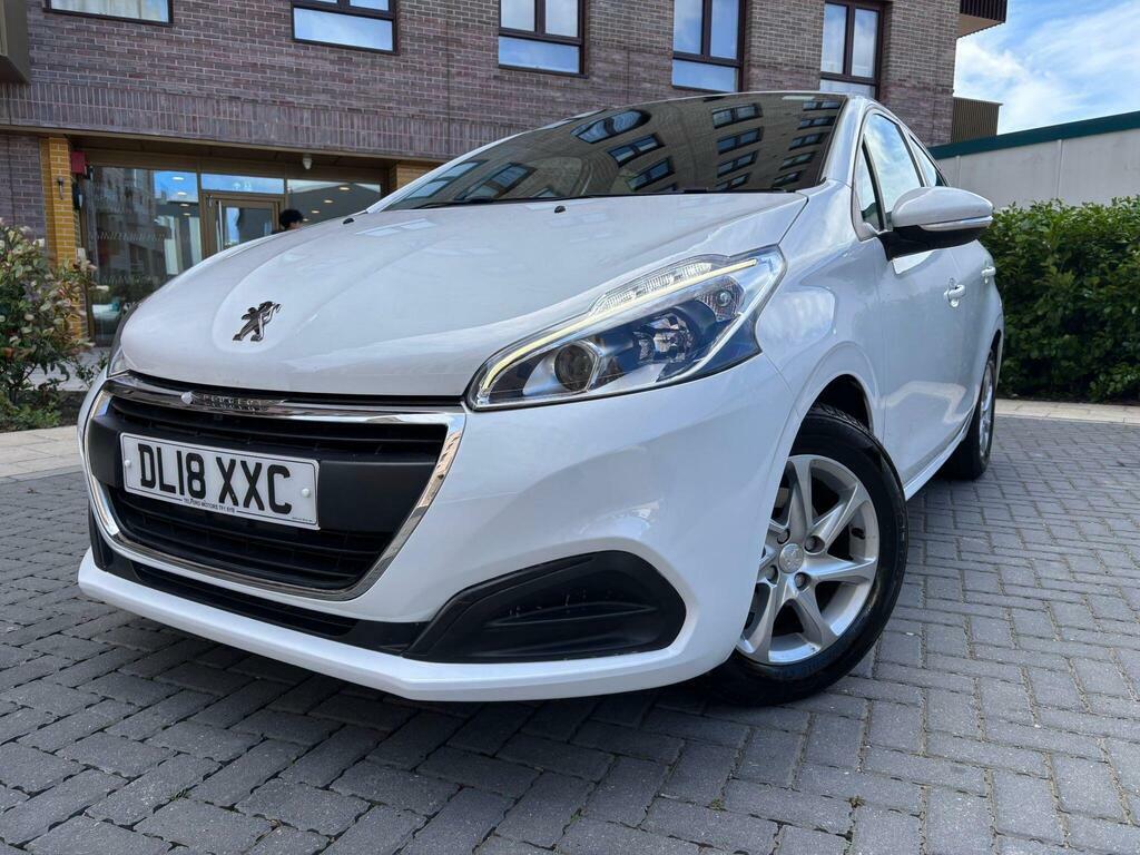 Peugeot 208 Active White #17