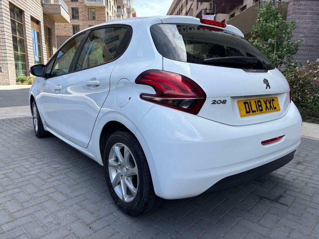 Peugeot 208 Active White #23