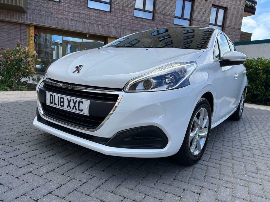 Peugeot 208 Active White #22