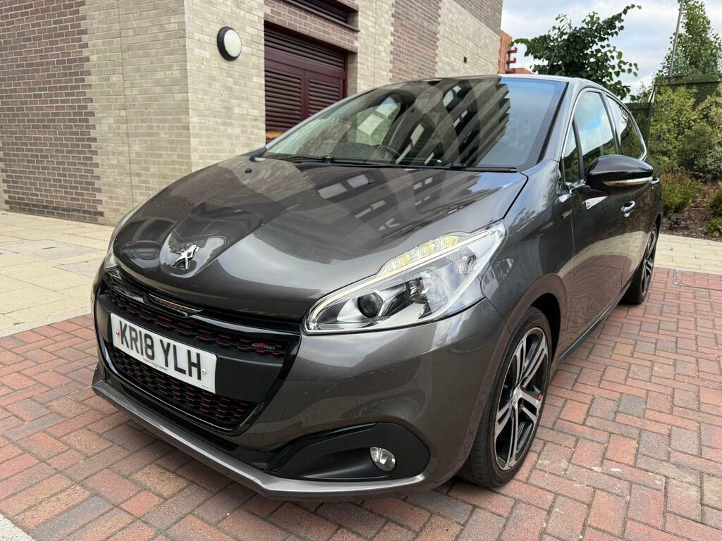 Peugeot 208 Black Edition White #20