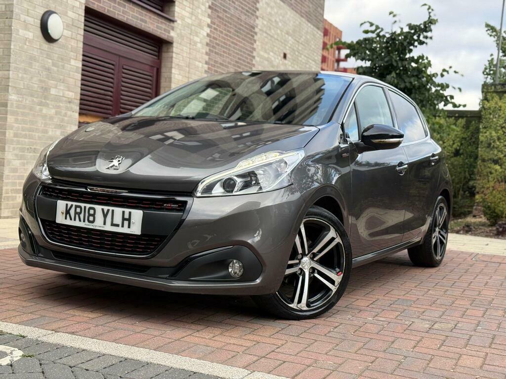 Peugeot 208 Black Edition White #17
