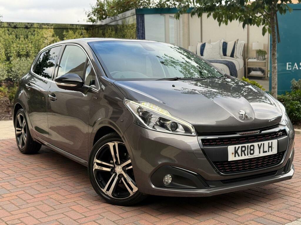 Peugeot 208 Black Edition White #15