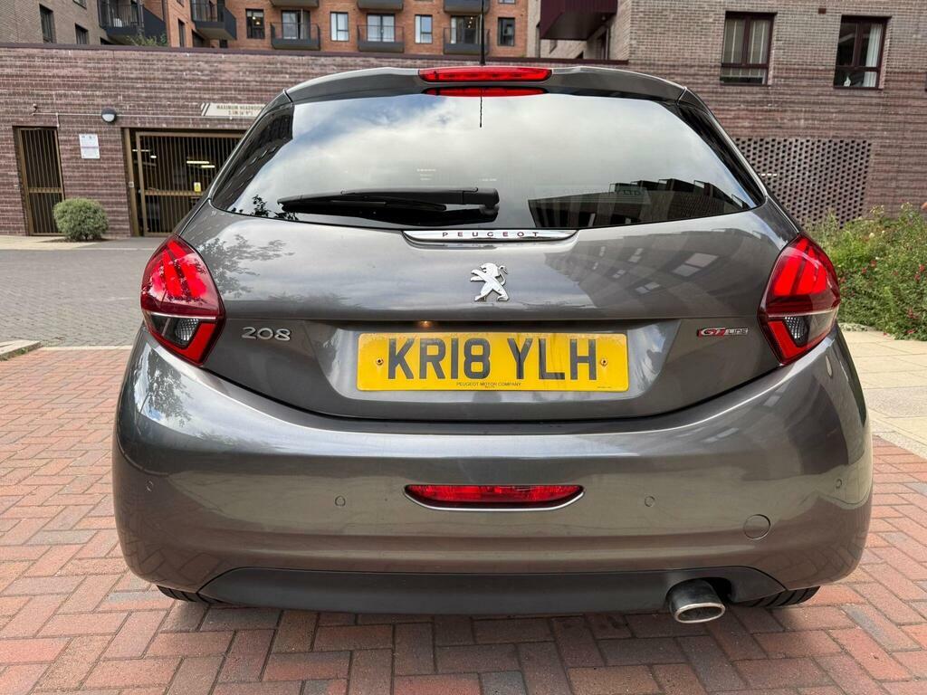 Peugeot 208 Black Edition White #30
