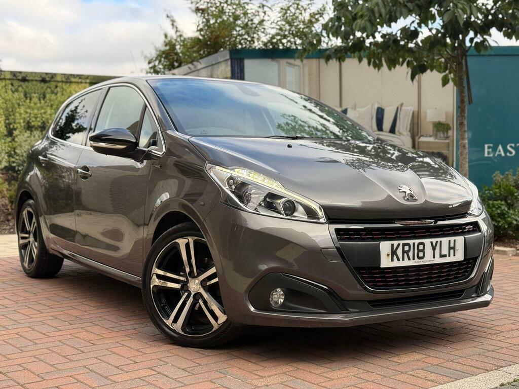 Peugeot 208 Black Edition White #11