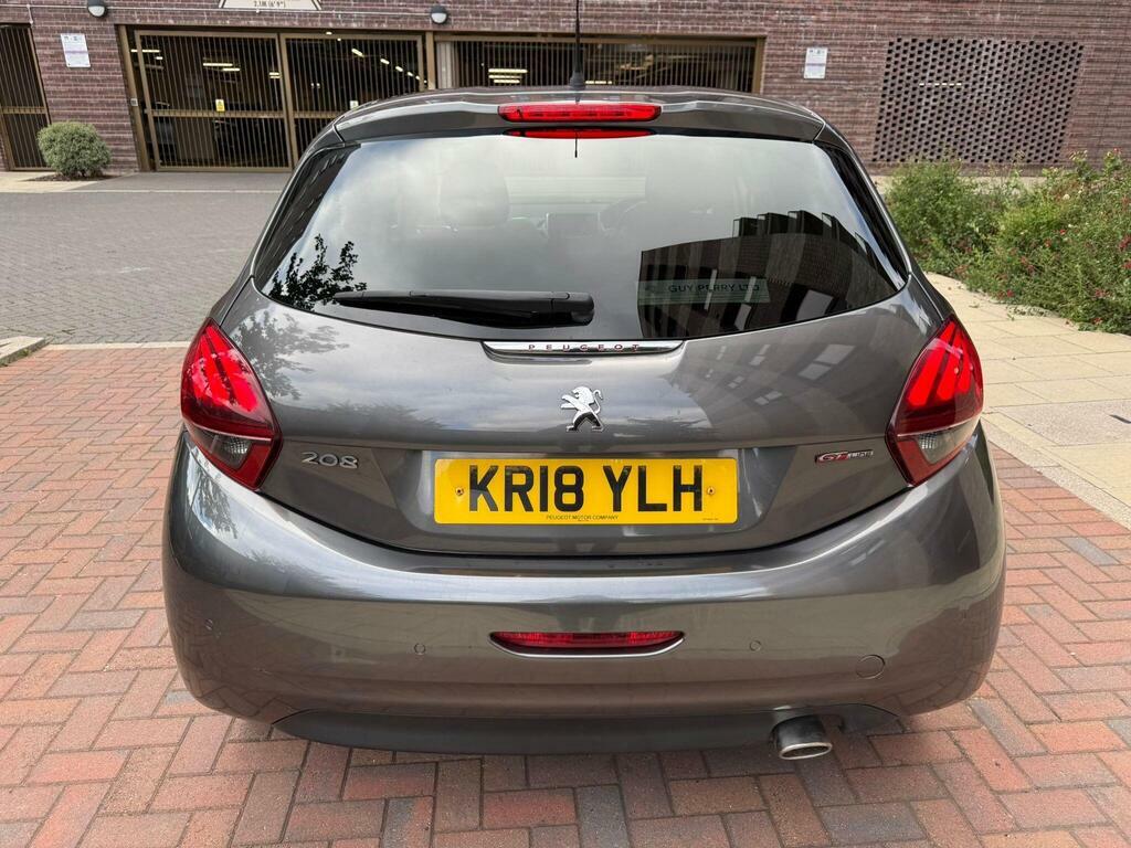 Peugeot 208 Black Edition White #31