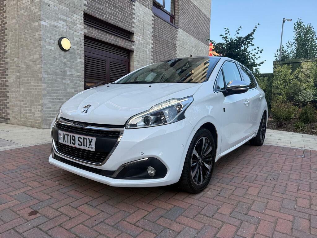 Peugeot 208 1.2 Puretech Tech Edition Euro 6 S S White #6