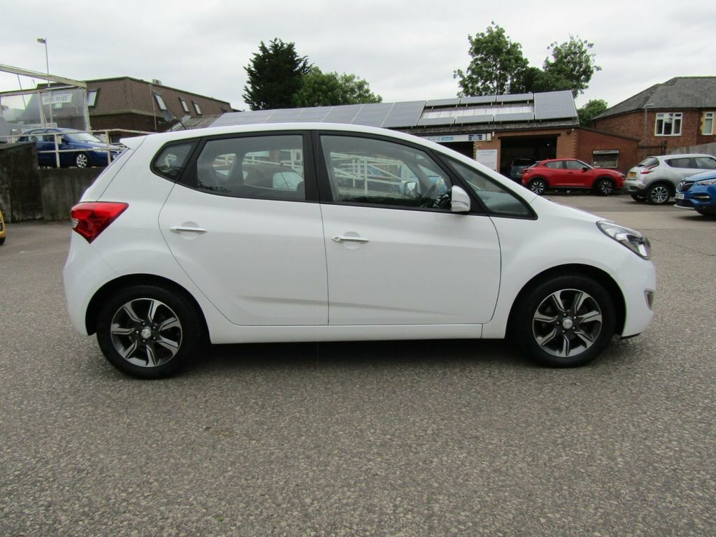 Hyundai Ix20 1.6L Se Nav White #3