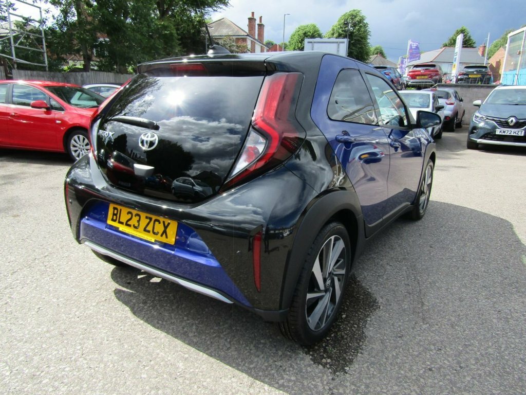 Toyota Aygo X 1L Exclusive Blue #4