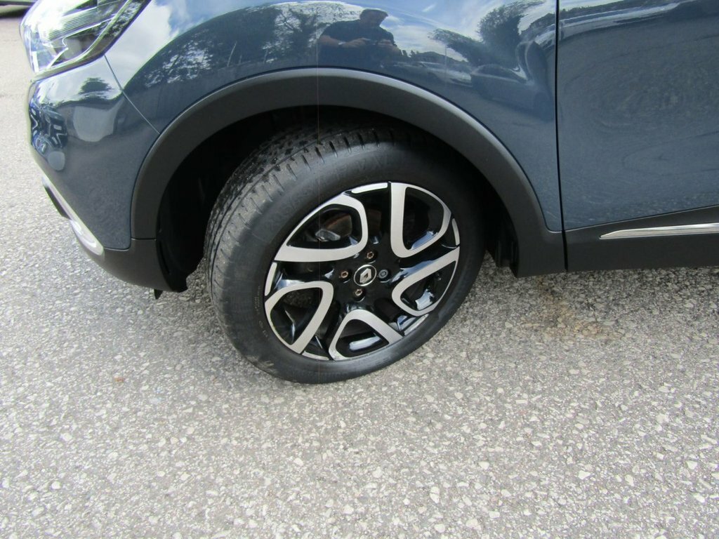 Renault Captur Captur Iconic Tce Black #23