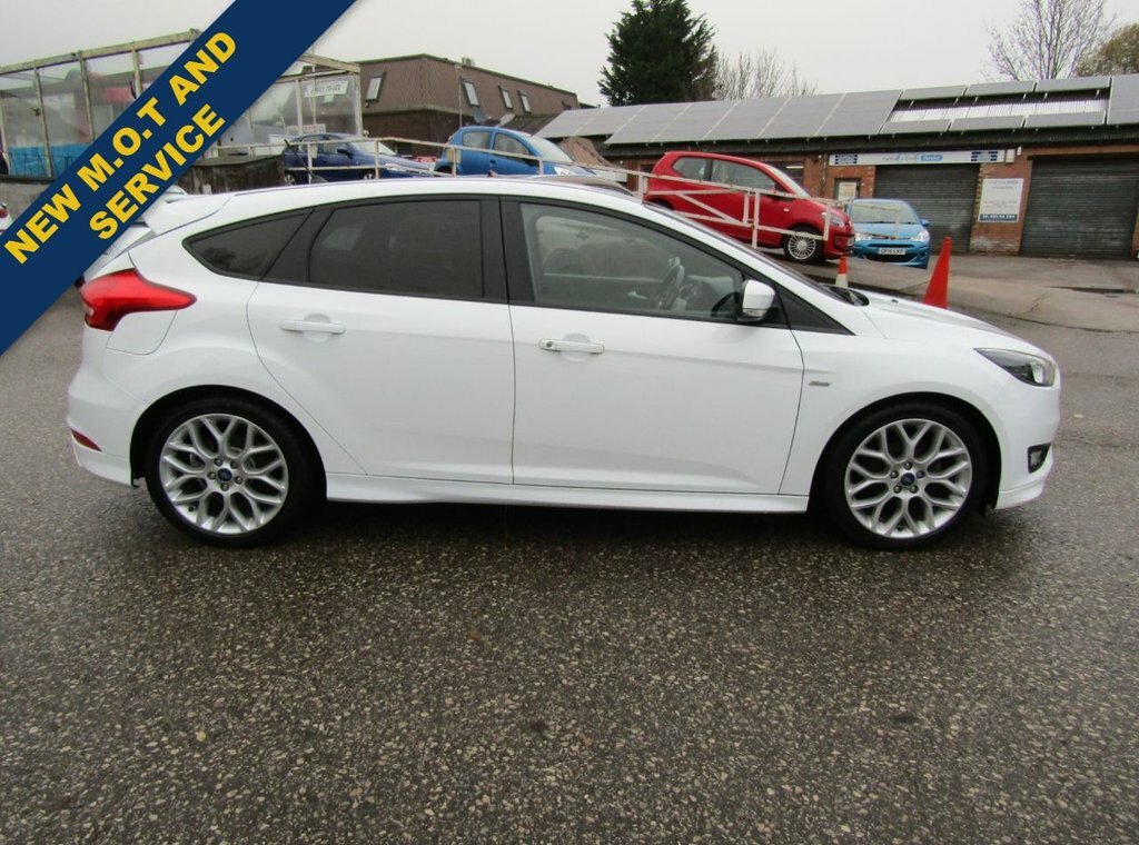 Ford Focus 1L St-line White #3