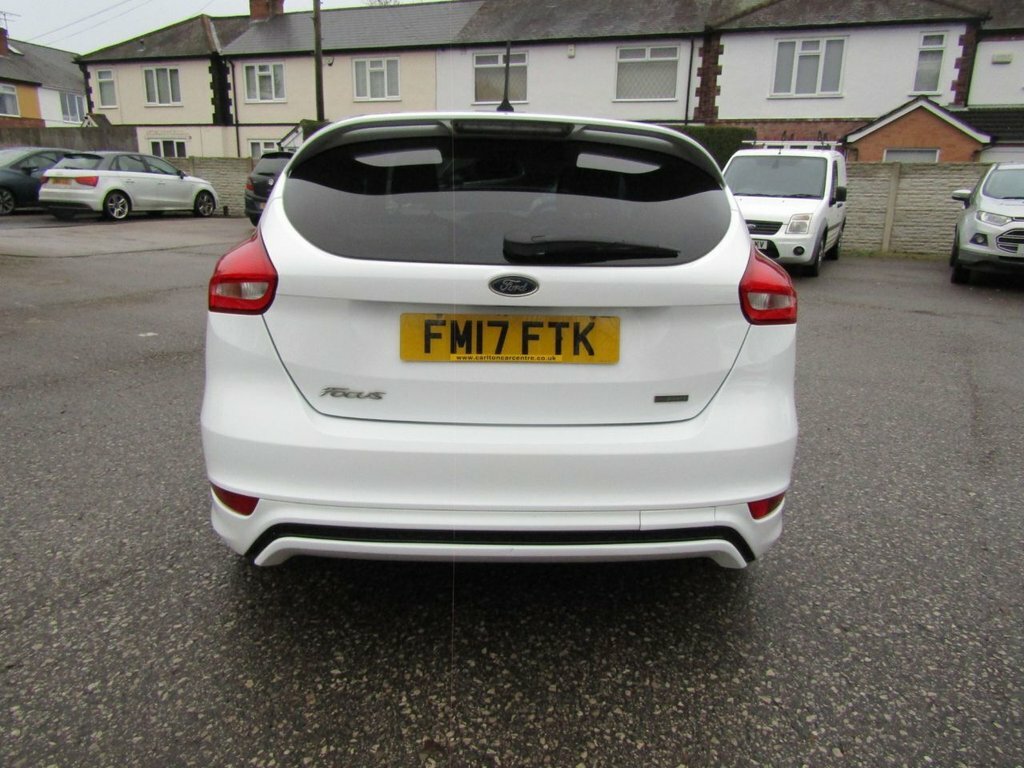 Ford Focus 1L St-line White #5