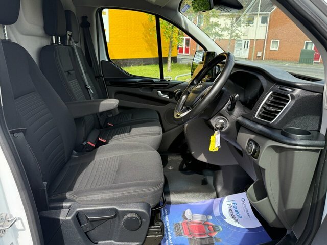 Ford Transit Custom Manual DY73EZF White #5