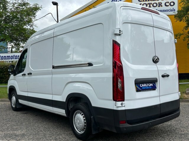 Maxus Deliver 9 Manual White #6